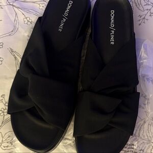 Donald J. Pliner Women's Black Bow Sandals